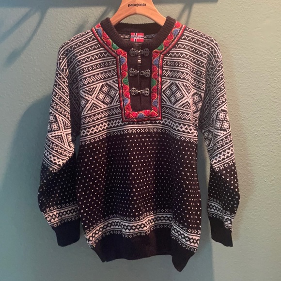 Sweaters - Authentic Norwegian 100% Wool Sweater